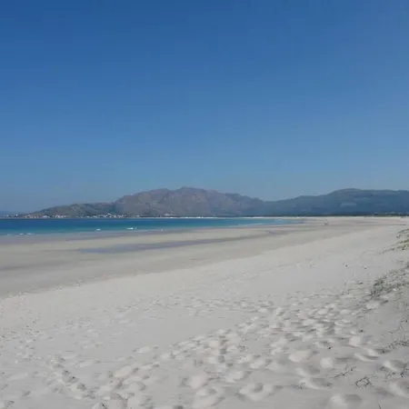En Carnota, Al Lado De La Playa